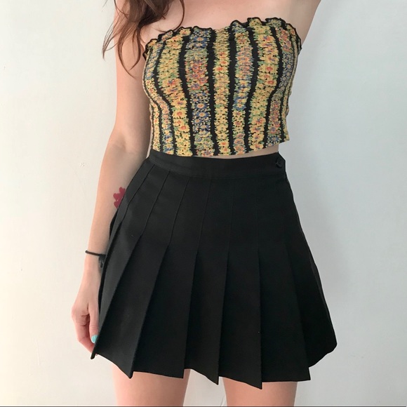 Black Pleated Mini Skirt - Picture 4 of 4